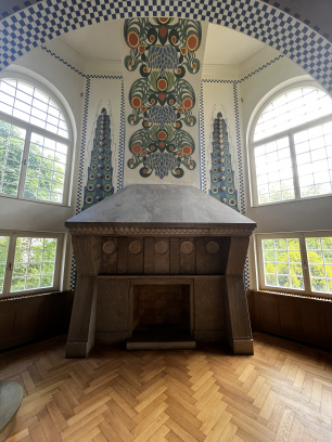 Großes Haus Glueckert